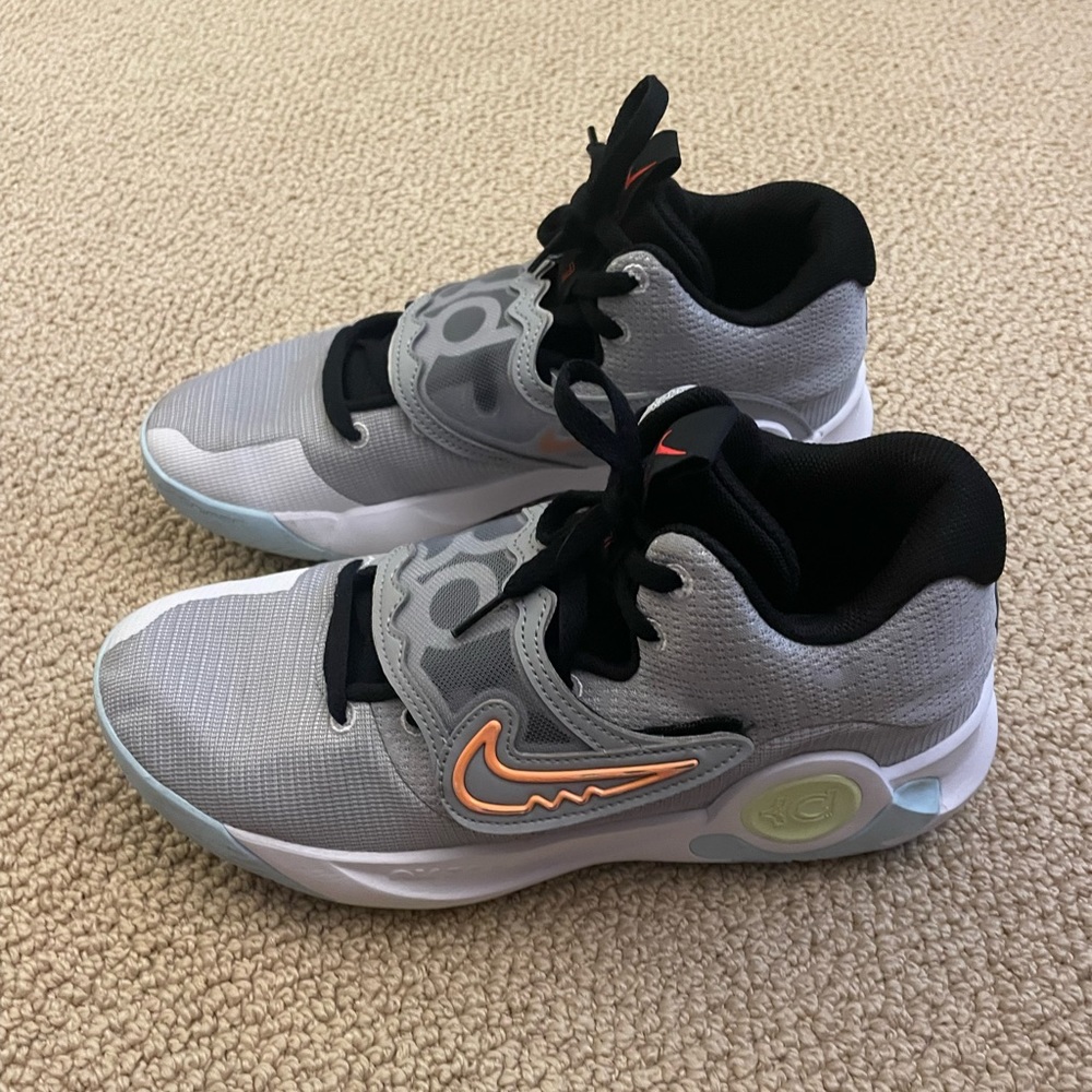 KD Trey 5X, size 9.5, Like new